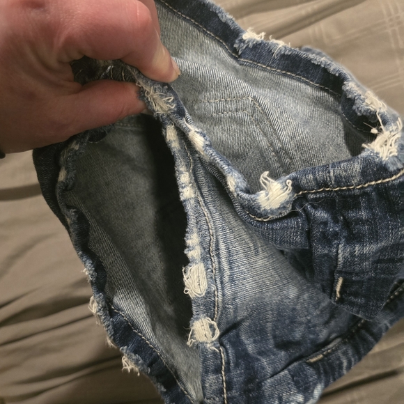 BKE Distressed Denim Shorts - Picture 10 of 12